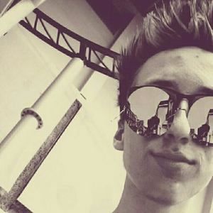 Meet your Posher, Adam